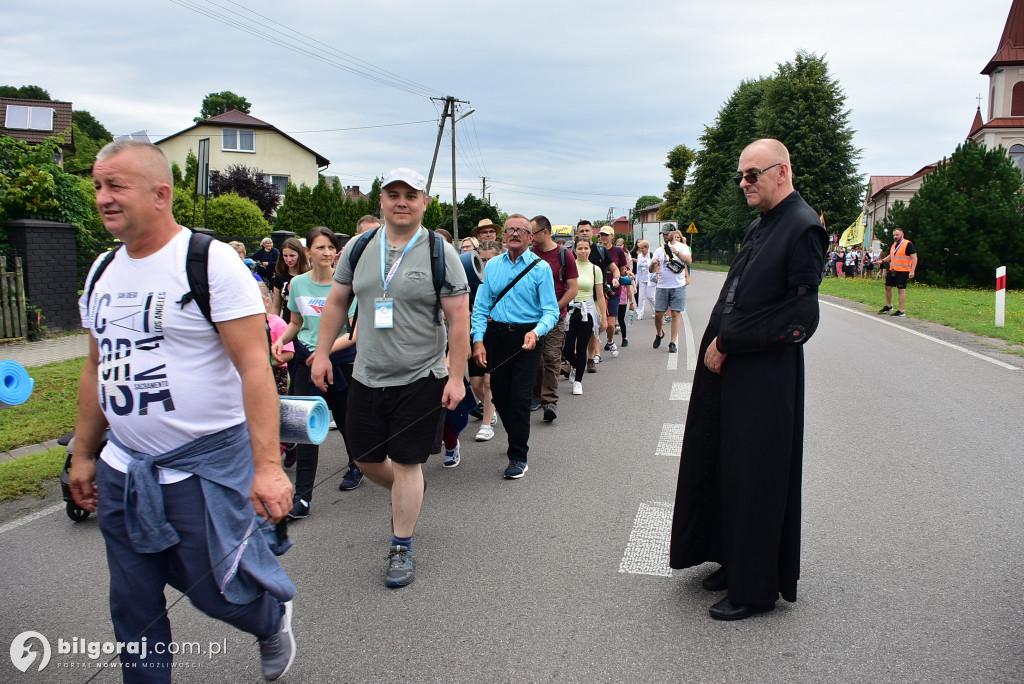 Pielgrzymi z Biłgoraja w drodze