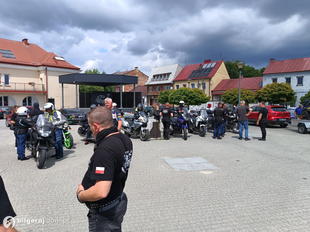 Przystanek Tarnogród na trasie VI Roztoczańskiego Spotkania Motocyklistów
