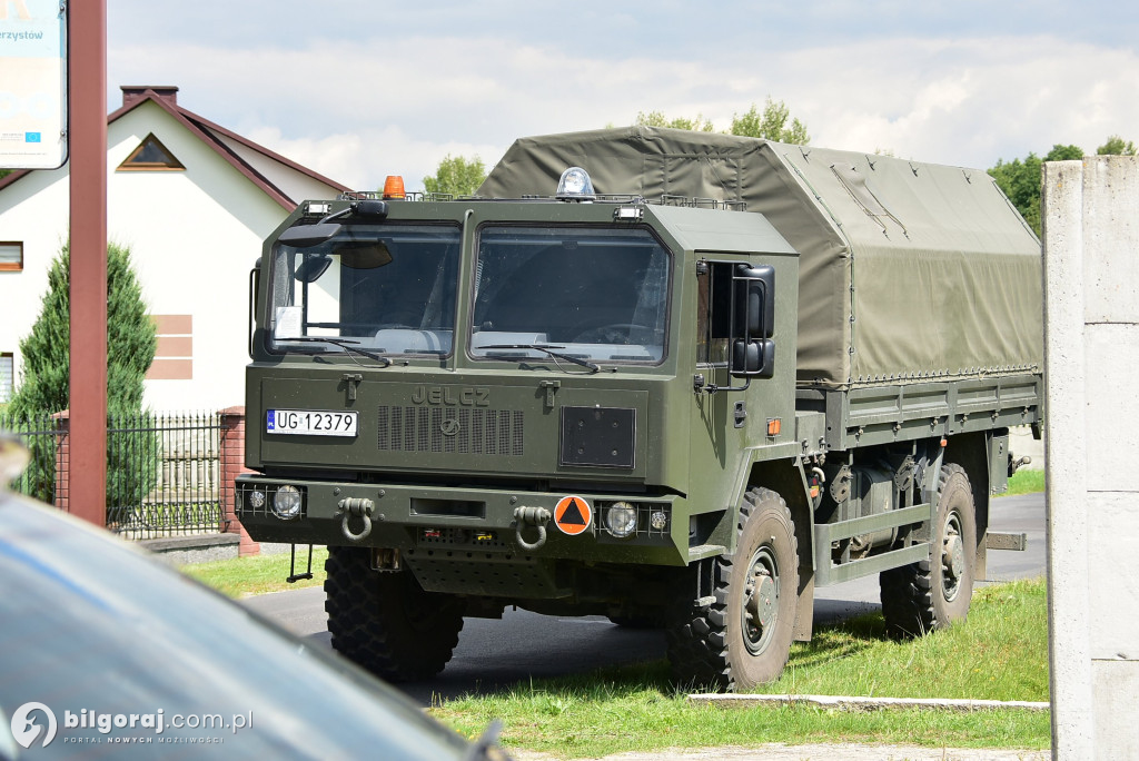 Rajd weterana przejechał przez Dąbrowicę