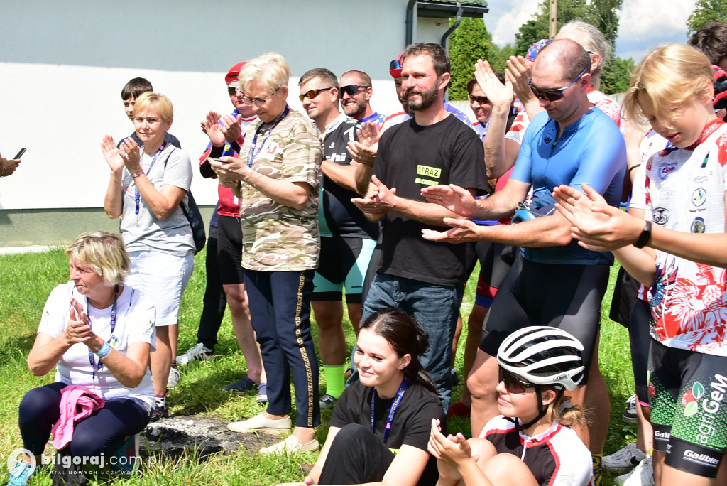 Rajd weterana przejechał przez Dąbrowicę