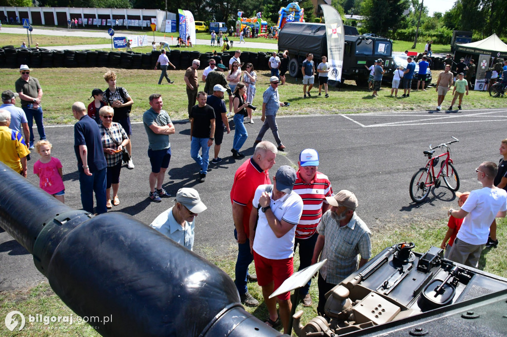 Silna Biało - Czerwona, czyli militarny piknik na biłgorajskim Autodromie