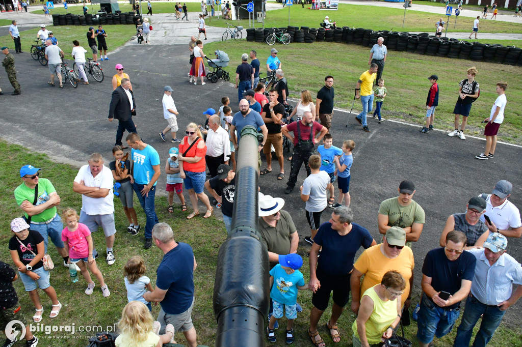Silna Biało - Czerwona, czyli militarny piknik na biłgorajskim Autodromie