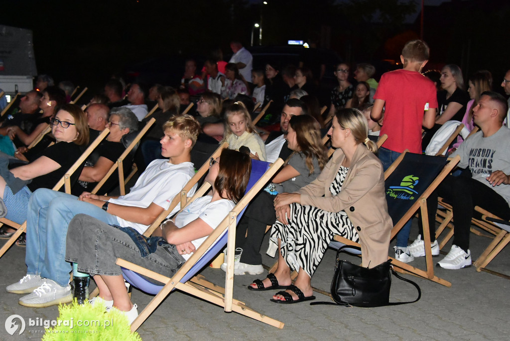 Kino plenerowe przy kościele Jana Pawła II w Biłgoraju