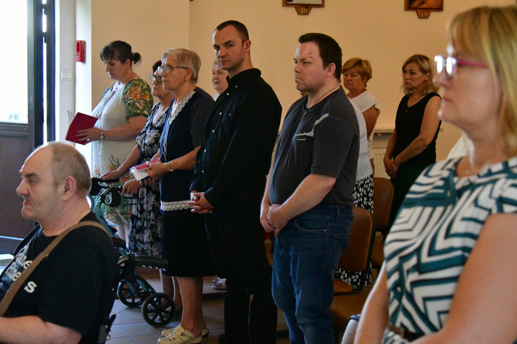 Z pieśnią patriotyczną w tle. Niezwykły piknik w DPS dla Kombatantów