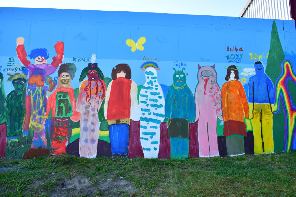 Niezwykłe murale powstały w biłgorajskiej Wiosce Dziecięcej