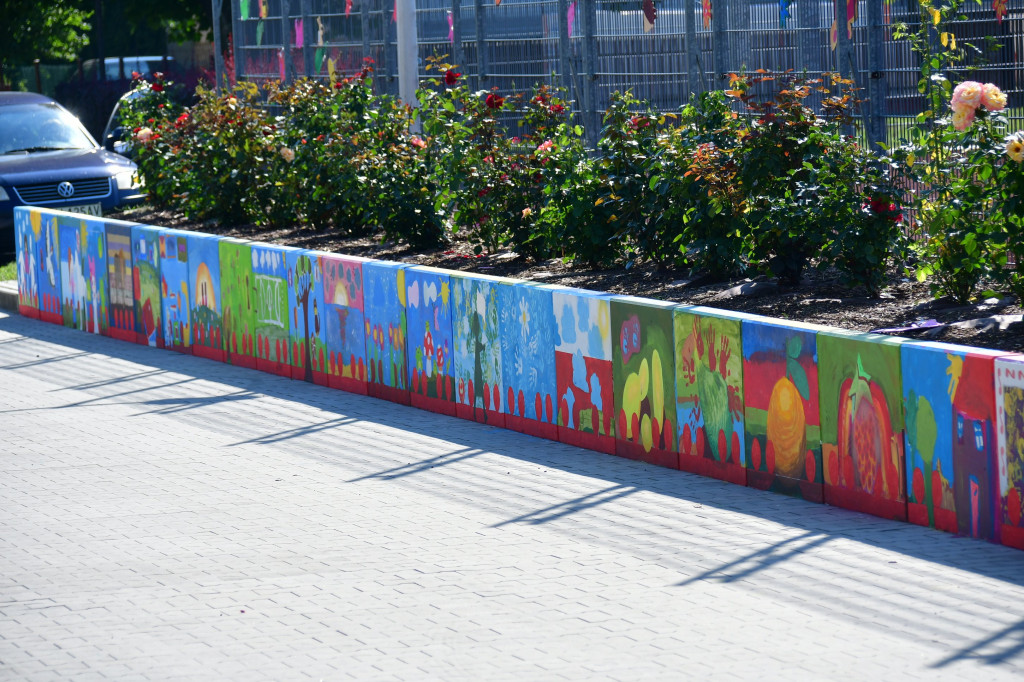 Niezwykłe murale powstały w biłgorajskiej Wiosce Dziecięcej