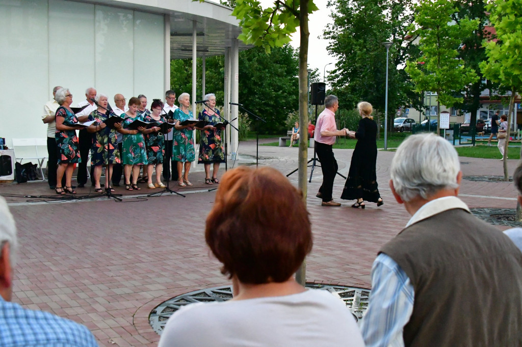 Seniorzy znów ożywili centrum Biłgoraja