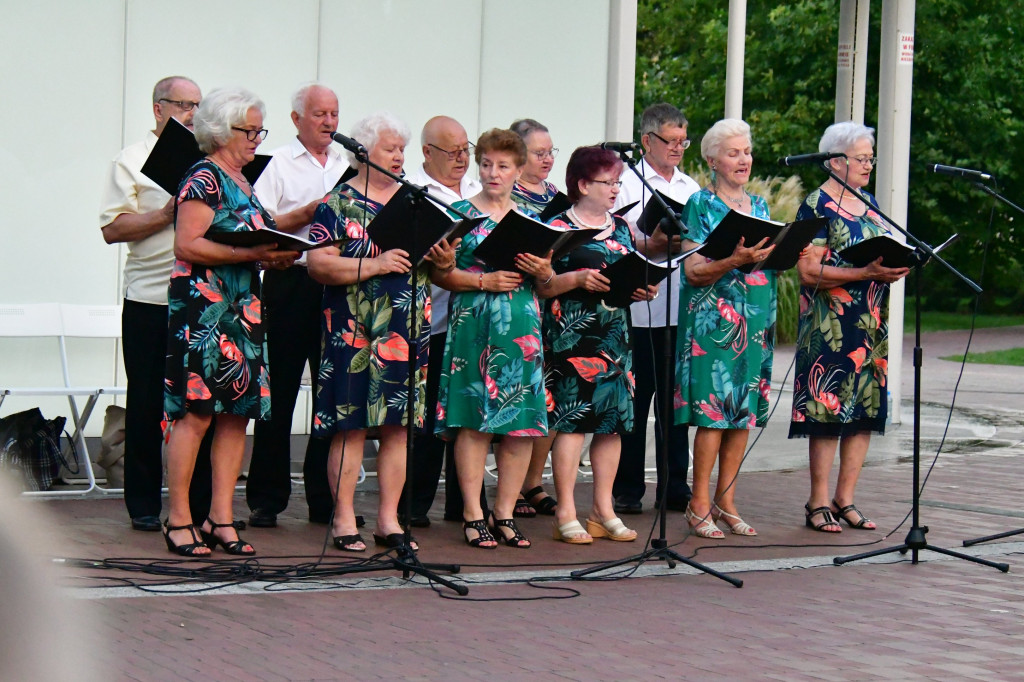Seniorzy znów ożywili centrum Biłgoraja