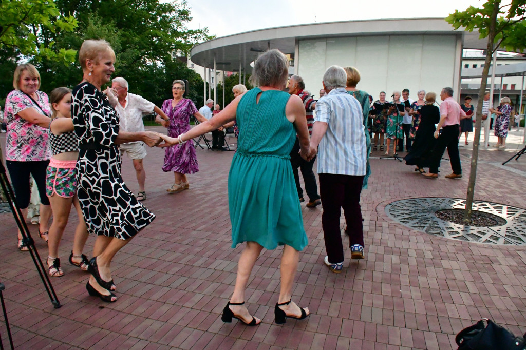 Seniorzy znów ożywili centrum Biłgoraja