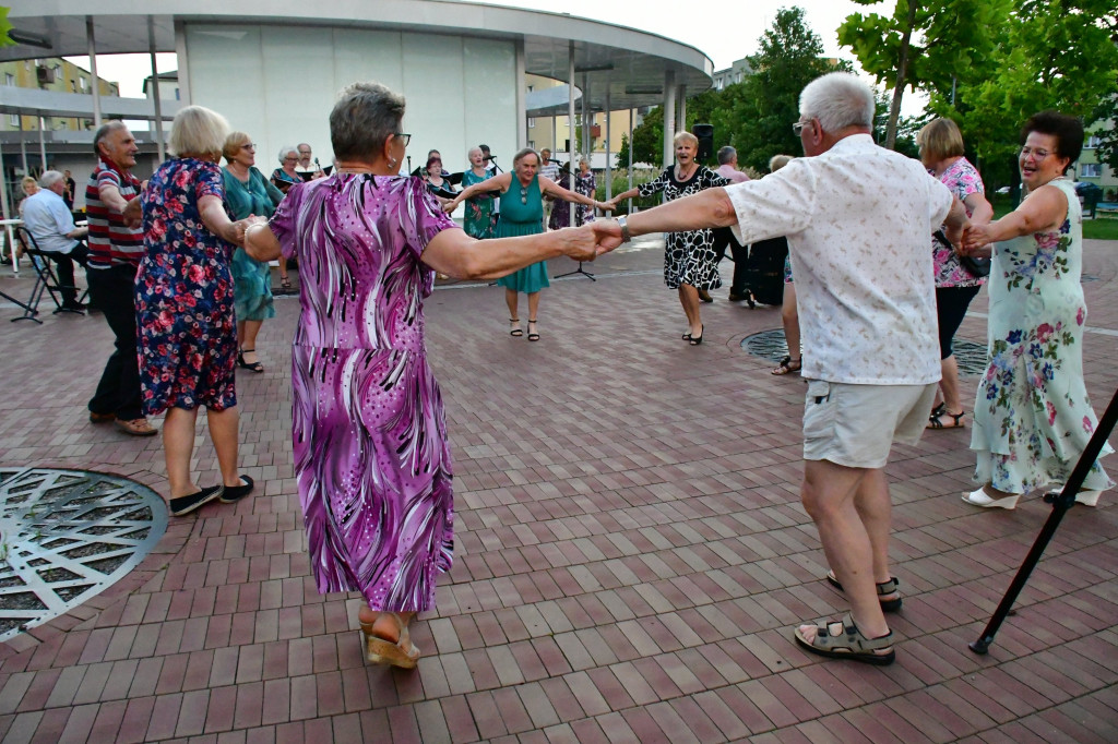 Seniorzy znów ożywili centrum Biłgoraja