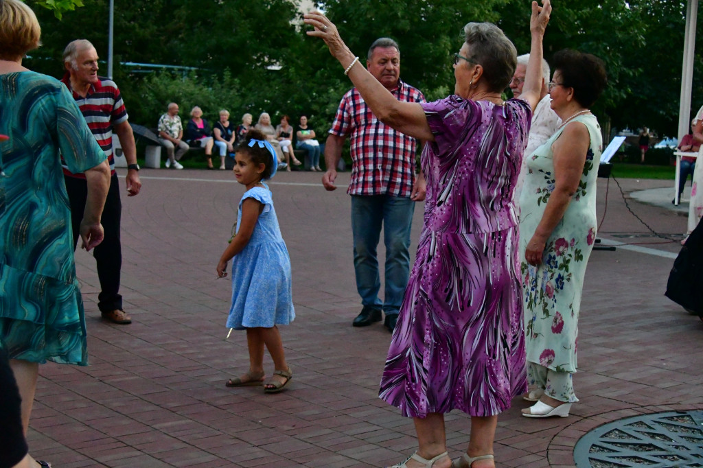 Seniorzy znów ożywili centrum Biłgoraja