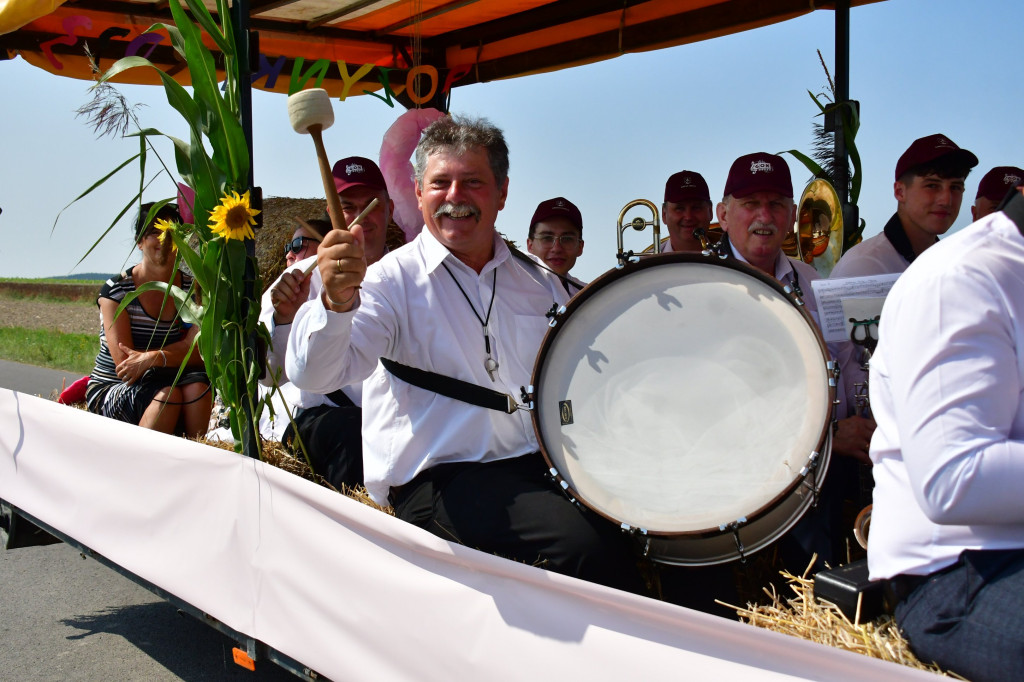 Za plony ziemi dziękowali mieszkańcy gminy Obsza