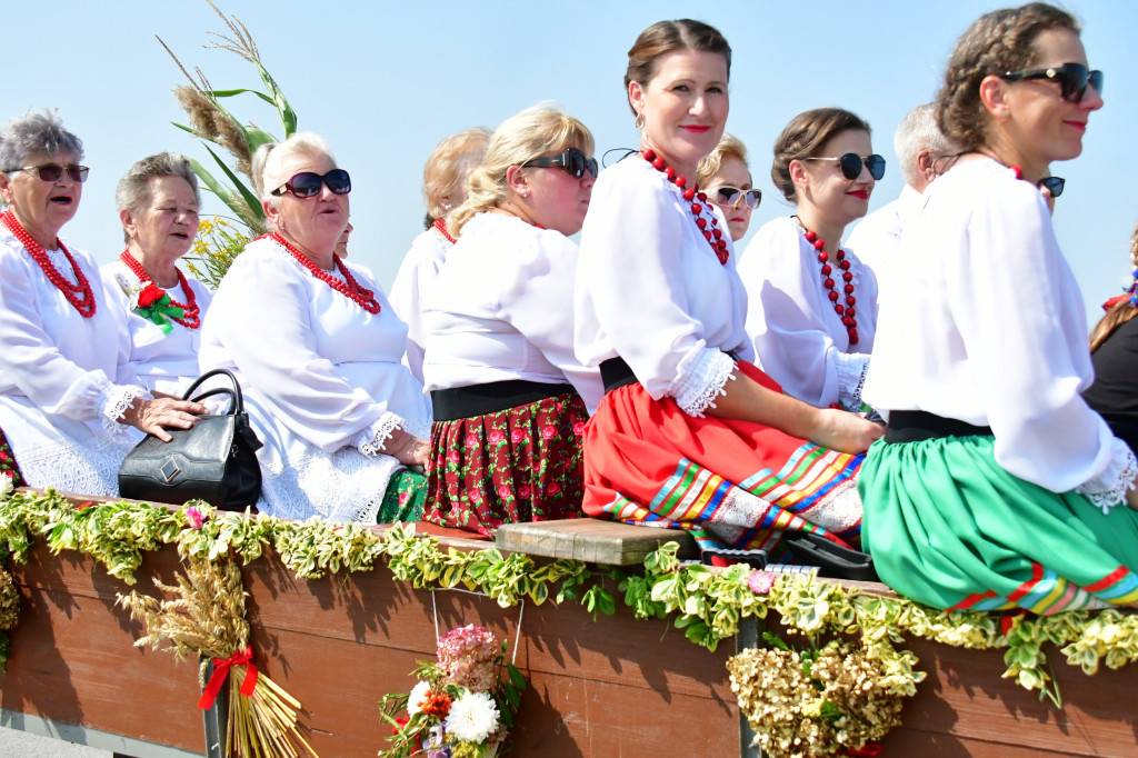 Za plony ziemi dziękowali mieszkańcy gminy Obsza