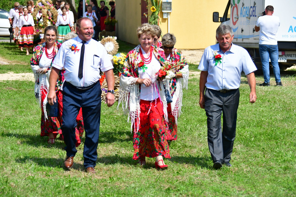 Za plony ziemi dziękowali mieszkańcy gminy Obsza