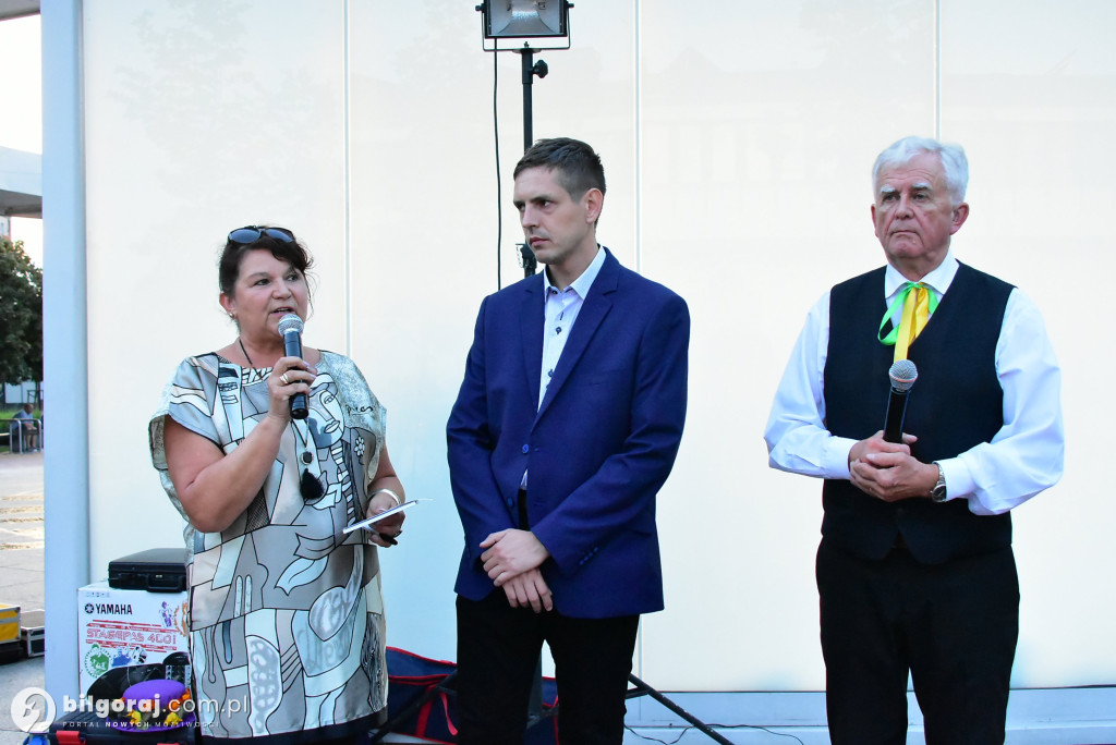 To był ostatni wieczór przy fontannie