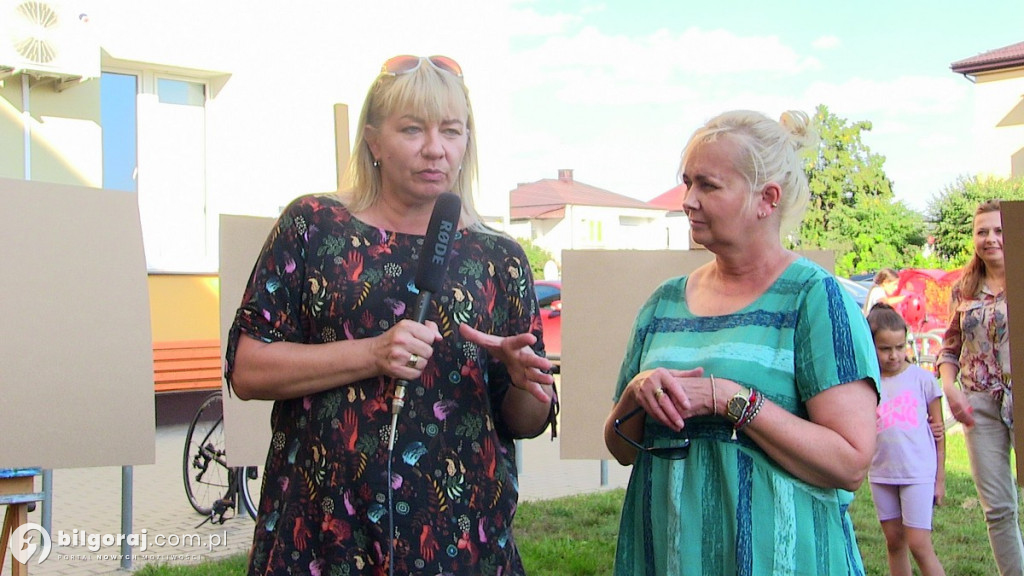 Wspólnie namalowali “Rodzinne wakacje”