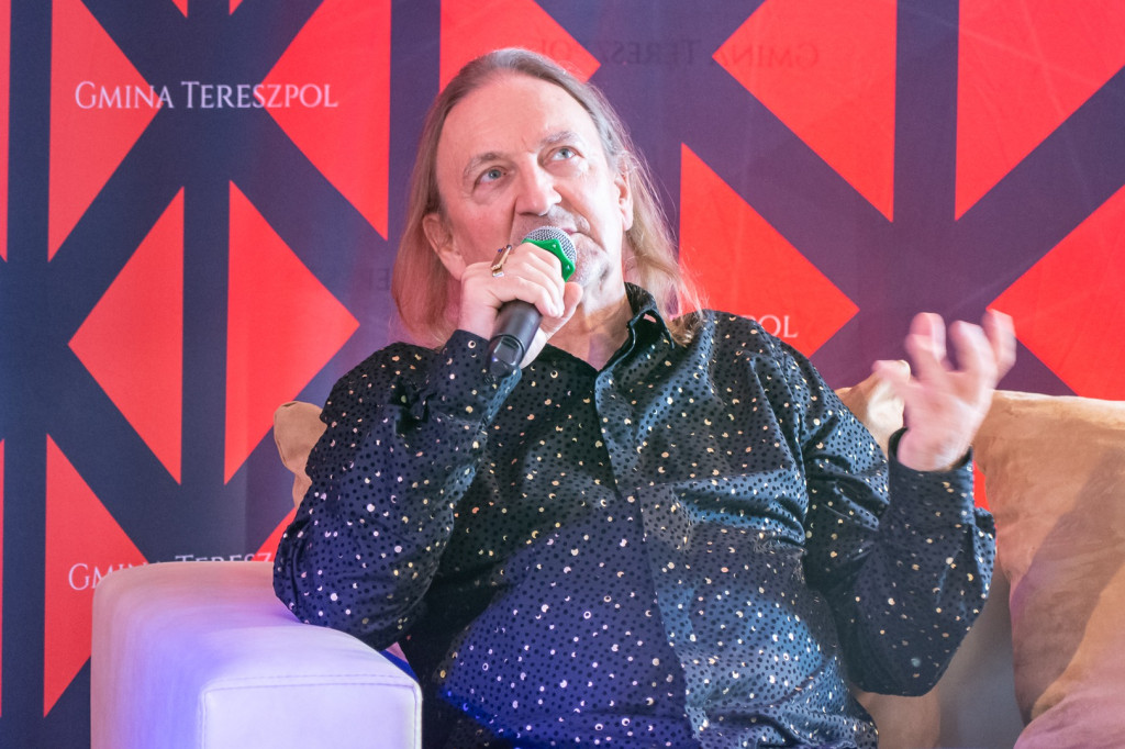 Spotkanie autorskie z Markiem Piekarczykiem oraz koncert wokalisty
