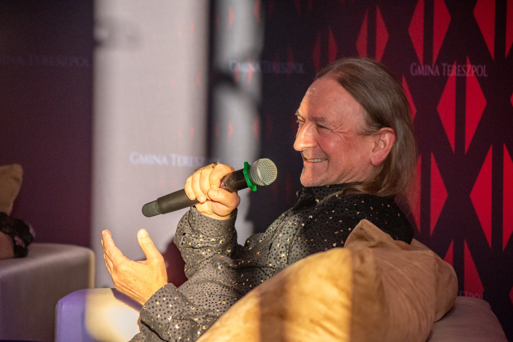 Spotkanie autorskie z Markiem Piekarczykiem oraz koncert wokalisty