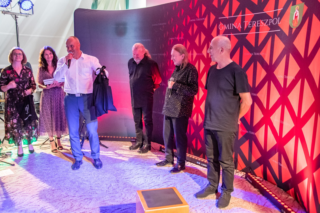 Spotkanie autorskie z Markiem Piekarczykiem oraz koncert wokalisty