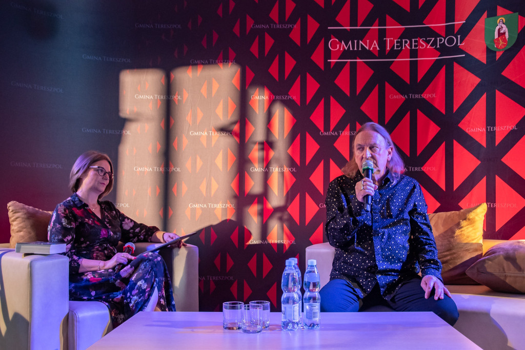 Spotkanie autorskie z Markiem Piekarczykiem oraz koncert wokalisty
