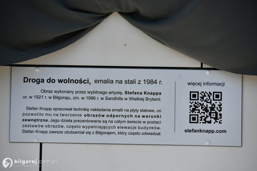 Dzieło Stefana Knappa na fasadzie Urzędu Miasta