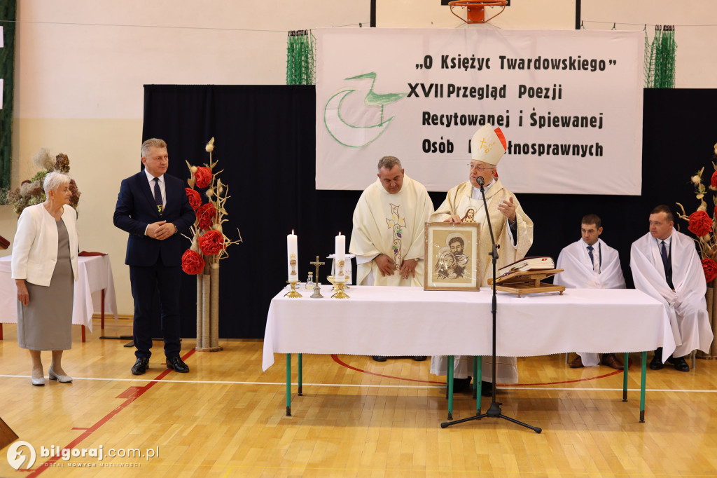 Biszcza. Poetycka walka o księżyc Twardowskiego