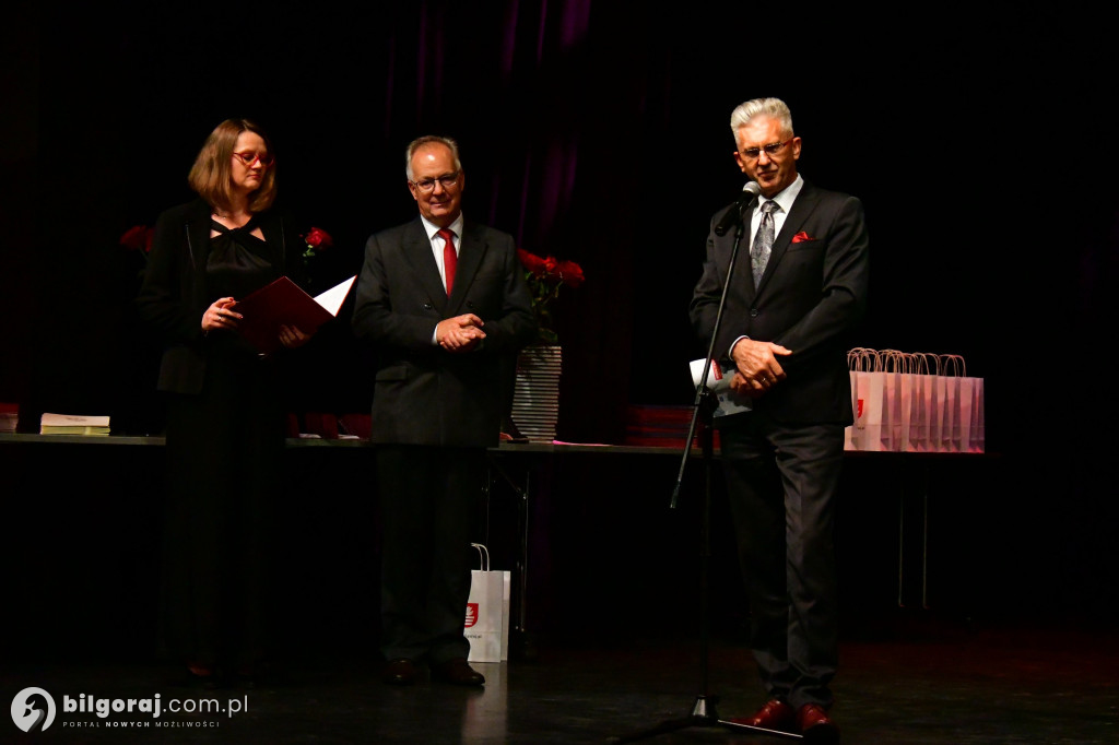 Odznaczenie 48 Par Złotych Godów w Biłgorajskim Centrum Kultury
