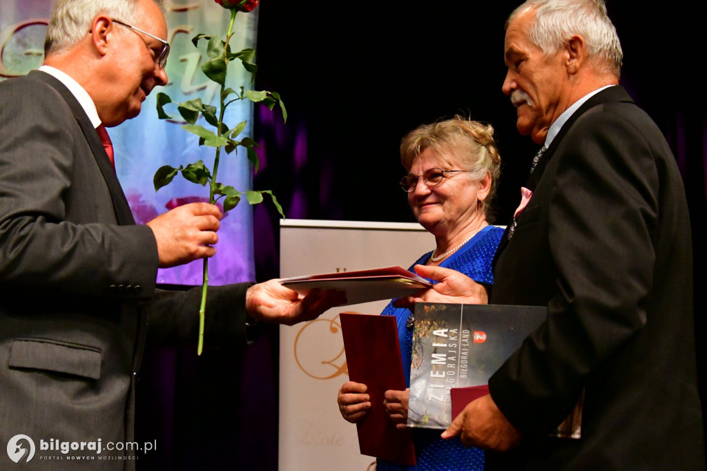 Odznaczenie 48 Par Złotych Godów w Biłgorajskim Centrum Kultury