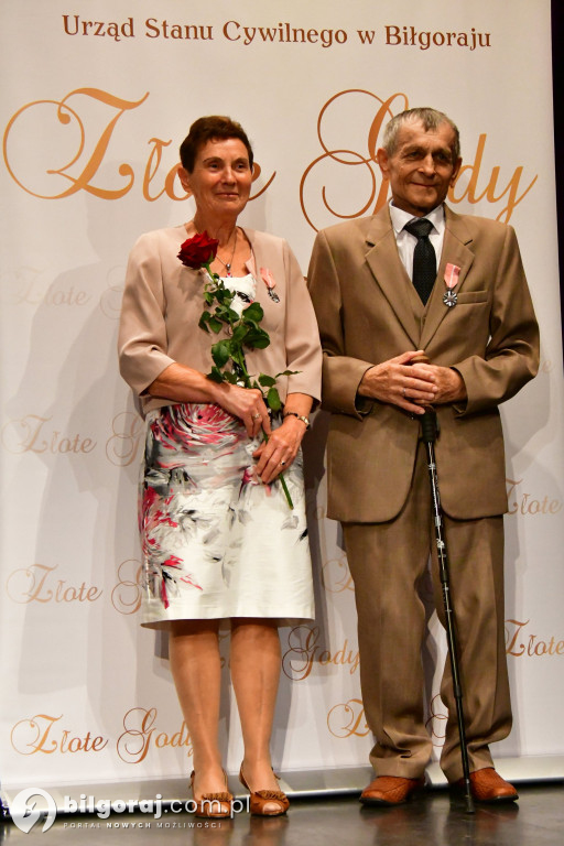 Odznaczenie 48 Par Złotych Godów w Biłgorajskim Centrum Kultury