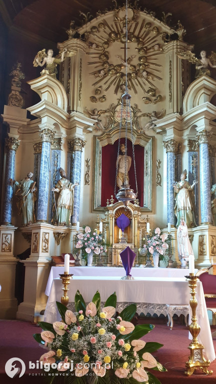 Tak po renowacji prezentuje się ołtarz główny w Górecku Kościelnym