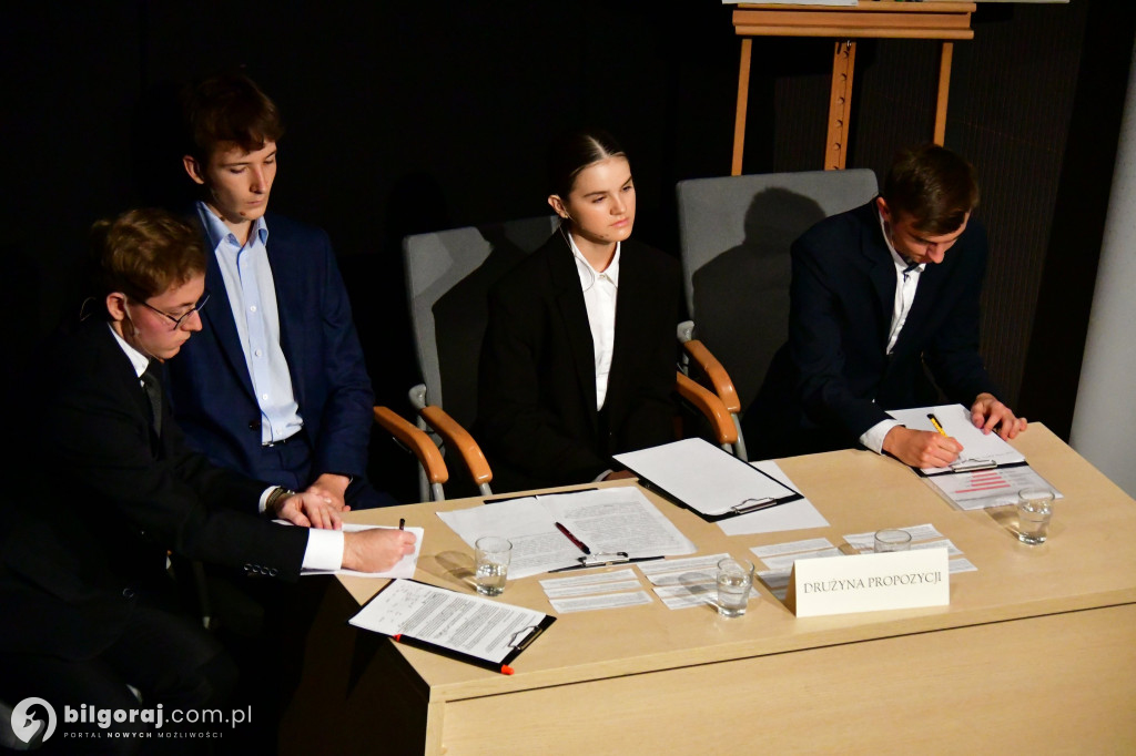 Znamy parę finałową biłgorajskich debat oksfordzkich. Zmierzą się...