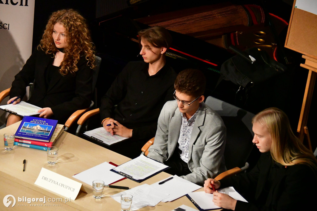Znamy parę finałową biłgorajskich debat oksfordzkich. Zmierzą się...