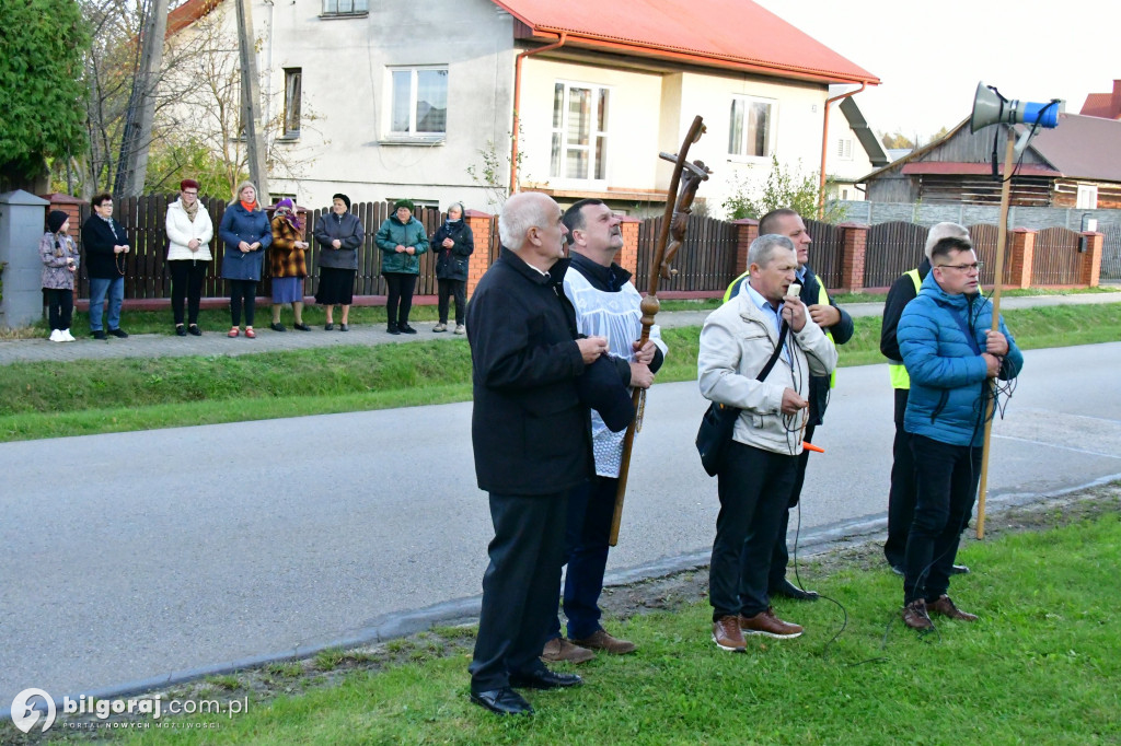 Dereźnia w gminie Biłgoraj. Mieszkańcy przeszli w procesji różańcowej