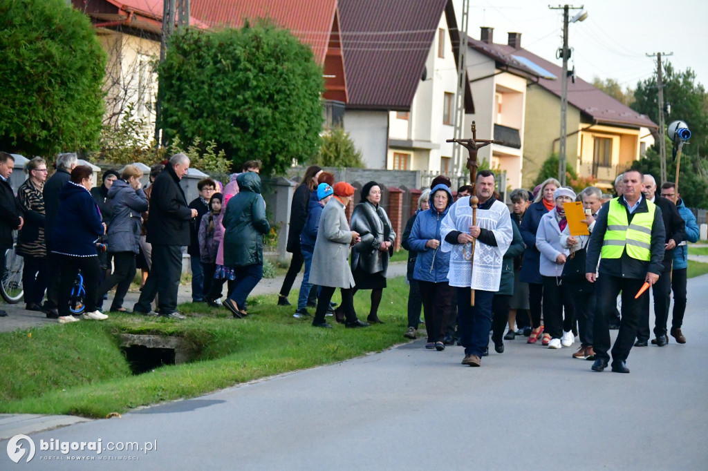 Dereźnia w gminie Biłgoraj. Mieszkańcy przeszli w procesji różańcowej