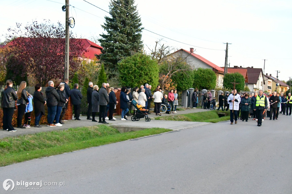 Dereźnia w gminie Biłgoraj. Mieszkańcy przeszli w procesji różańcowej
