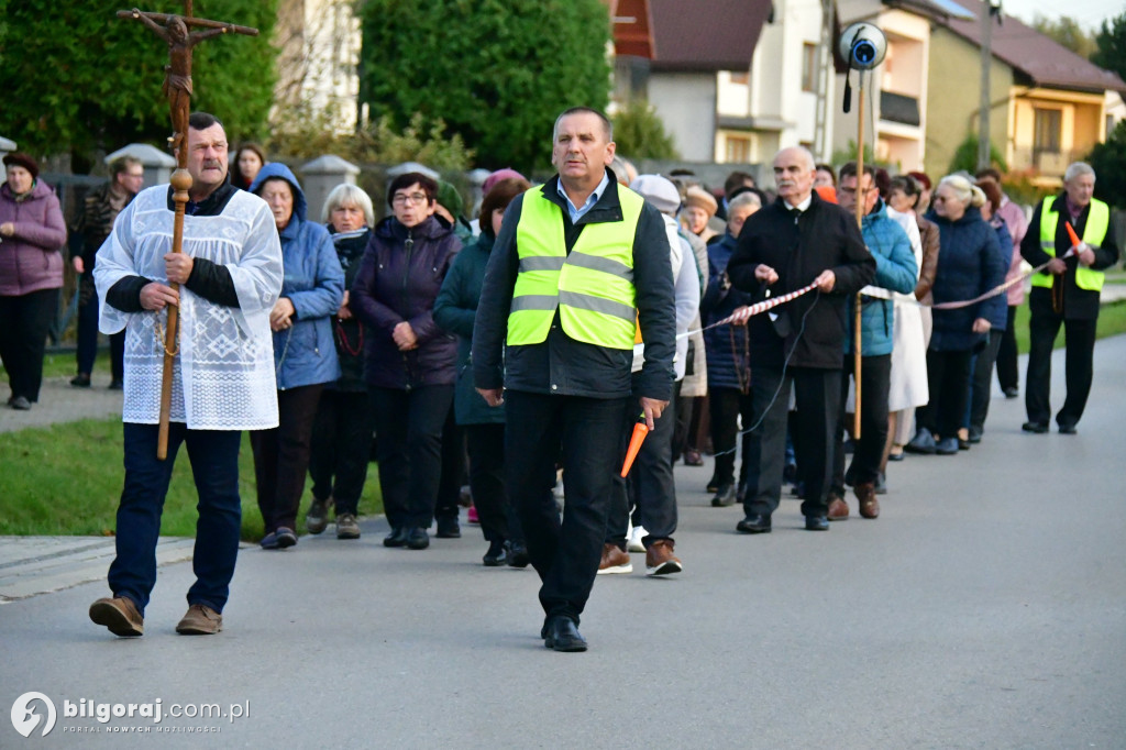 Dereźnia w gminie Biłgoraj. Mieszkańcy przeszli w procesji różańcowej