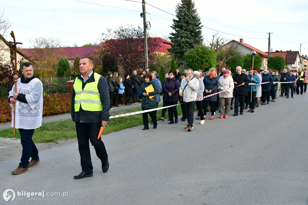 Dereźnia w gminie Biłgoraj. Mieszkańcy przeszli w procesji różańcowej