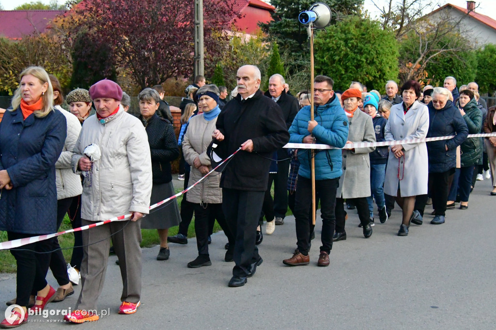 Dereźnia w gminie Biłgoraj. Mieszkańcy przeszli w procesji różańcowej