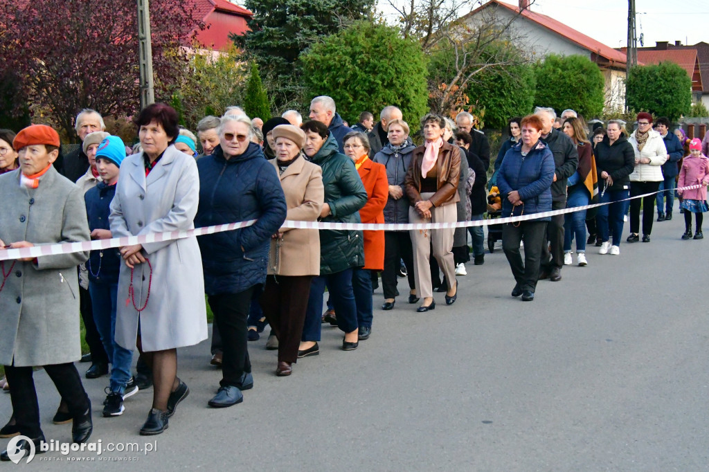 Dereźnia w gminie Biłgoraj. Mieszkańcy przeszli w procesji różańcowej