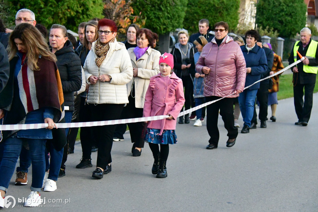 Dereźnia w gminie Biłgoraj. Mieszkańcy przeszli w procesji różańcowej