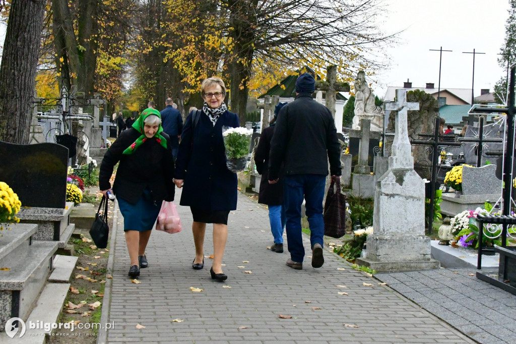 Świętymi bądźmy. Komentarz na Uroczystość Wszystkich Świętych