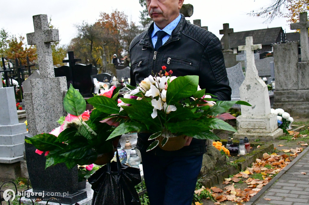 Świętymi bądźmy. Komentarz na Uroczystość Wszystkich Świętych