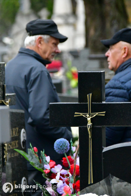 Świętymi bądźmy. Komentarz na Uroczystość Wszystkich Świętych
