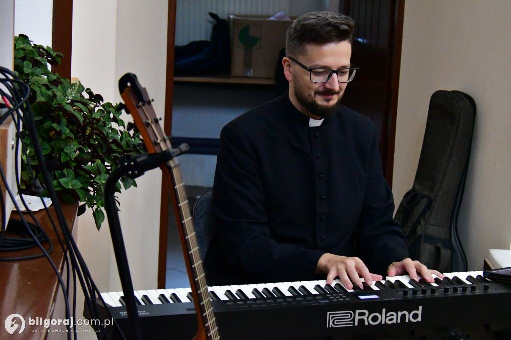 W Biłgoraju zainicjowano niecodzienne warsztaty. Szkolą zespoły muzyczne