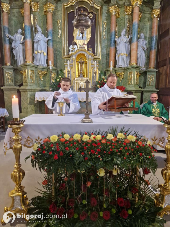 Pięciu kandydatów po przygotowaniu uroczyście zostało pobłogosławionych do posługi