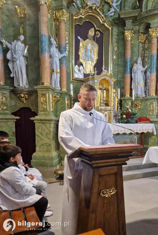 Pięciu kandydatów po przygotowaniu uroczyście zostało pobłogosławionych do posługi