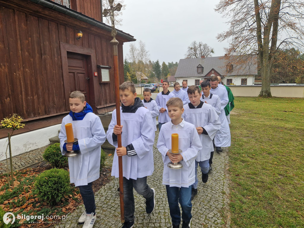 Pięciu kandydatów po przygotowaniu uroczyście zostało pobłogosławionych do posługi