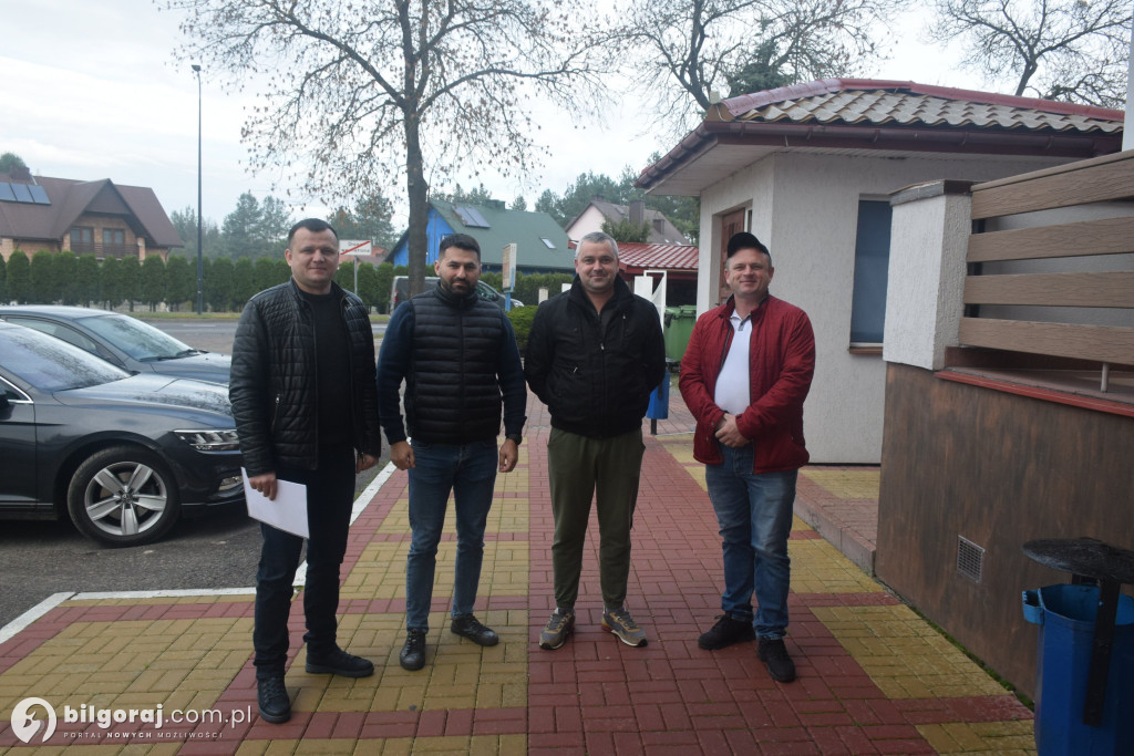 Z Biłgoraja na Ukrainę. Wozy strażackie i ambulans