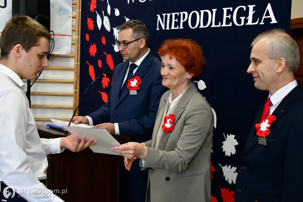 Stypendia za naukę i osiągnięcia sportowe trafiły do uczniów RCEZ