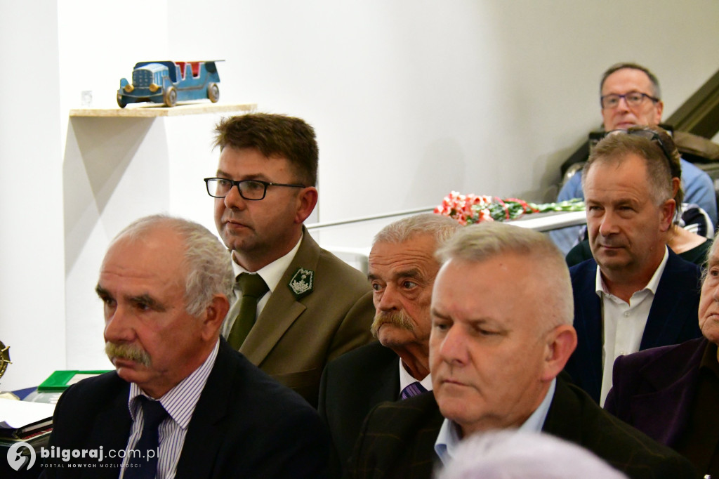 Był zastępcą burmistrza, jest radnym. Teraz wydał autobiografię